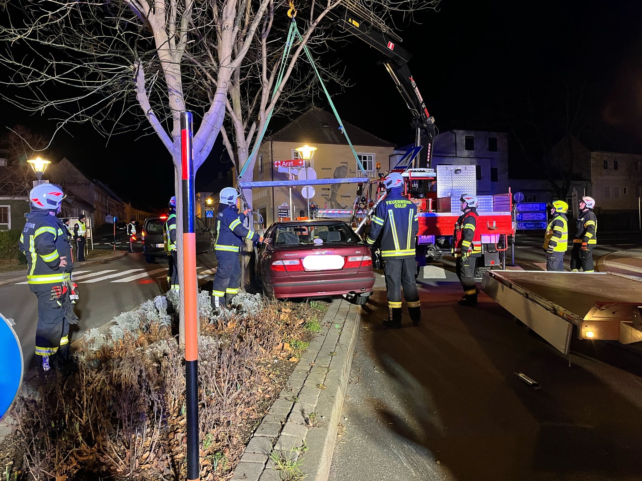Fahrzeugbergung Kreuzung Oggauerstraße/ B52