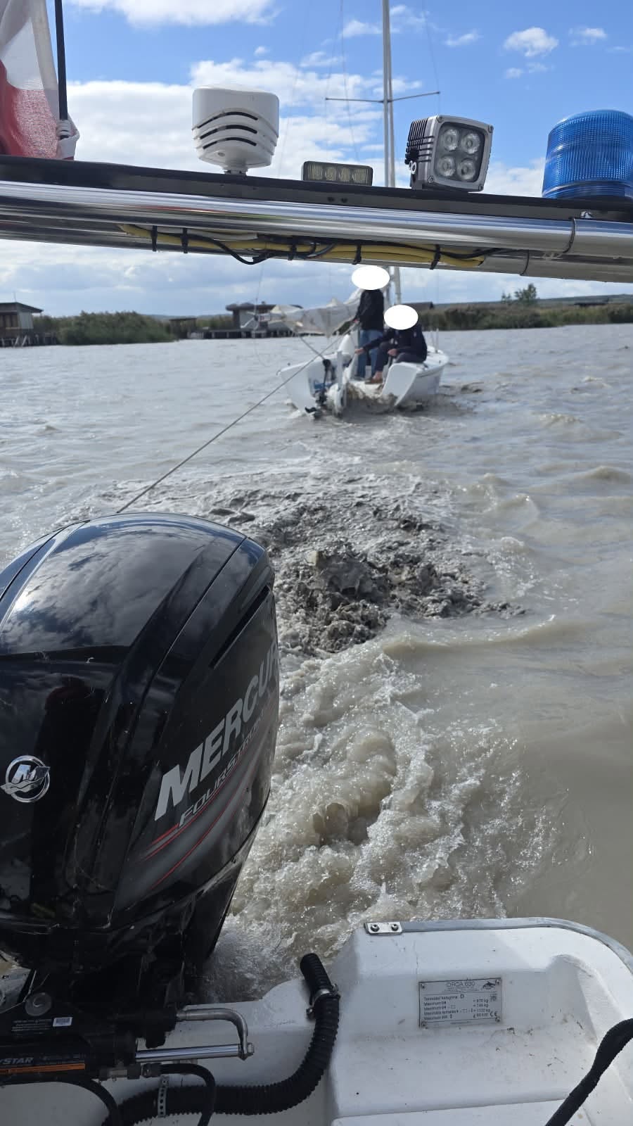 Bootsbergung in der Ruster Bucht
